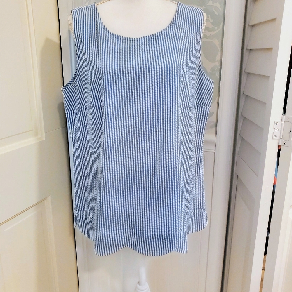 Talbots Searsucker Blue-White Striped Sleeveless Blouse Size Large